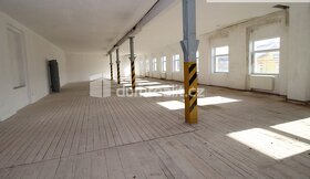 Pronajmu sklady/garáže/kanceláře v Aši - 3