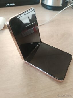 Prodám Samsung flip 4 - 3