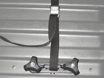 Střešní box na auto – HAKR Future Line 390 - 3