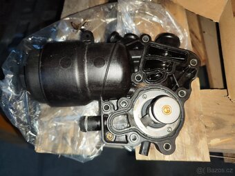 Olejový filtr s termostatem, originál díl 059 115 389 P - 3