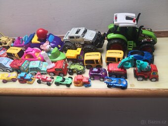 Plastová autíčka - 3