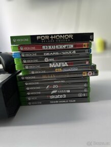 Xbox One + 2 ovladače - 3