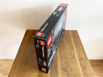 nové Lego Technic 42042 Pásový jeřáb - 3