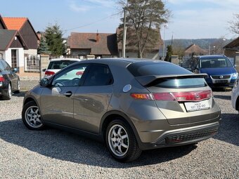 Honda Civic 1.4i 61kw klima-DVD-2006 super stav - 3