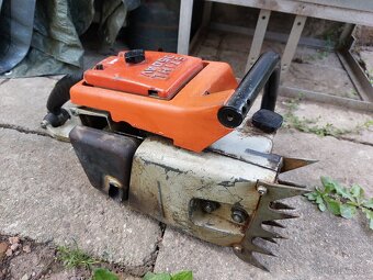 Stará motorová pila STIHL 050....pro sběratele. - 3