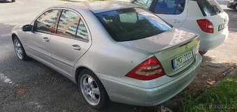 Mercedes-Benz C180 Kompressor 105kw, r. 2002, nepojízdné - 3