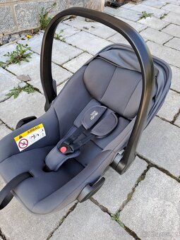 Britax Römer Baby-Safe Core + základna - 3