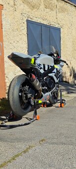 Suzuki GSX-R 750 okruhovka 2010 - 3