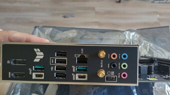 ASUS TUF GAMING B650-PLUS WIFI,AM5,DDR5 - 3