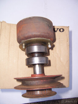 Jikov - sekačka - buben spojky, včetně hřídele a řemenice - 3