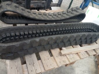 Gumové pásy nové 230/48/66 - 3