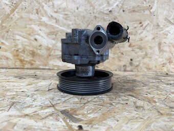 SERVO ČERPADLO VW TOUAREG 7P 7P6422154 - 3