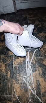 Lední brusle dívčí v.32 - 3