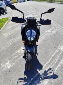 KTM Duke 125 r.v.2022 ABS doprava zdarma,české SPZ - 3