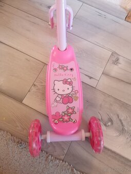 Dívčí koloběžka Hello Kitty - 3