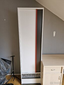 Skříňky,psací a kancelářský stůl - 3