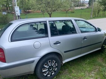 Škoda Octavia 1.6 benzín - 3