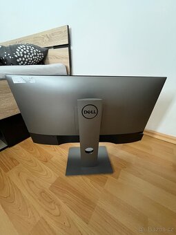 Monitor Dell U2719D - 3