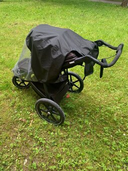 Thule Urban Glide 2 ( Barva: Black 2021) - 3