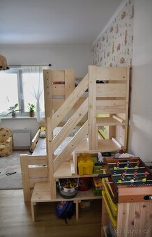 Patrová postel s bočními schody tloušťky 4cm - 3