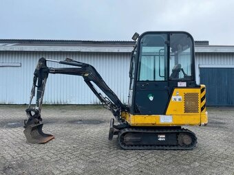 Bobcat 320 - 3