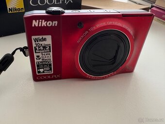 Nikon S8000 Coolpix - Nový, červený - 3