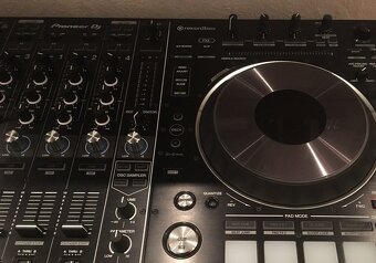 Pioneer DDJ RZ 4-kanálový DJ kontrolér včetně softwaru Rekor - 3