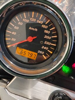 Suzuki GSX 1400 - 3