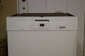 Miele bílá vestavná myčka G4203 SC, tři koše - 3