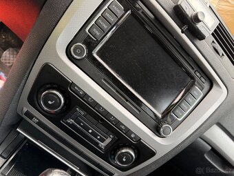 Škoda Octavia 2 facelift Sedacky sport - 3