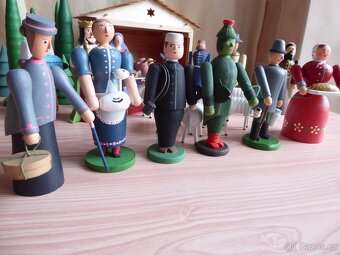 Prodám soustružený,  dřevěný betlém - 3