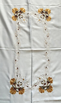 Dva velké ubrusy s výšivkou 128 x 175 cm - 2 ks - 3