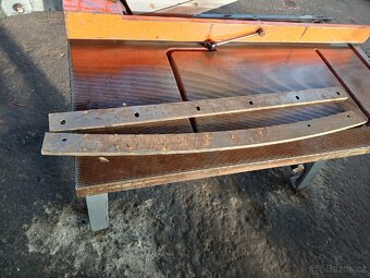 Tabulové nůžky NTP 1000/2 - 3