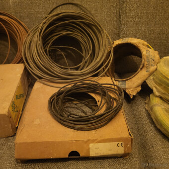 CYA kabely + 4x0.6mm2 - 3