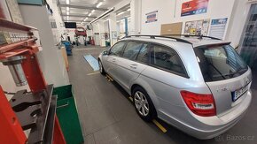 Mercedes Benz C 180 benzin, krásný stav, nová STK - 3