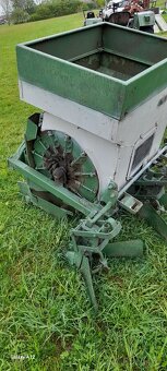 Sazec brambor za malotraktor - 3
