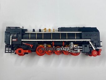 Model parní lokomotivy s tendrem - kopie LEGO City (Mouldkin - 3