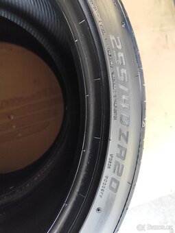 pneu 255/40 ZR20 Falken - 3