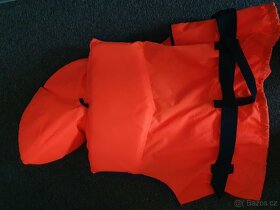 Mám 2ks - Vesty na vodu velikost S, 30-50kg - 3