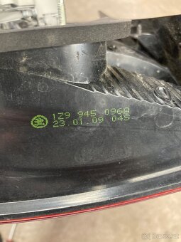 Pravé zadní světlo Škoda Octavia II combi - 3
