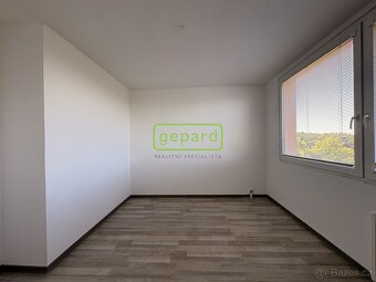 Prodej bytu 3+1, Praha 8 – Klid, výhled, příroda a centrum n - 3