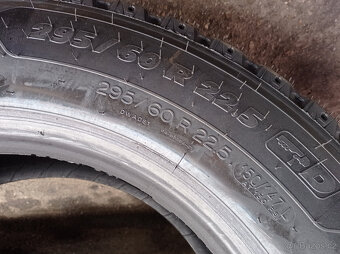 295/60 R22.5 150/147L REMIX Michelin X MULTI D (3ks) - 3