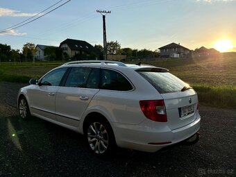 Škoda Superb 2.0TDI Elegance Facelift 4x4 DSG Servisováno - 3