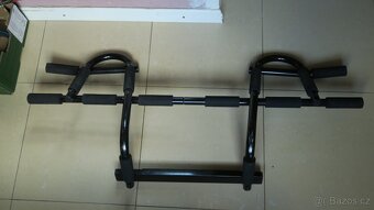 Posilovací hrazda Sveltus - 3