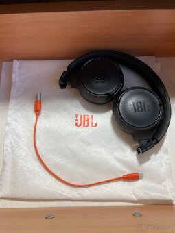 Sluchátka JBL Tune 520BT (JBLT520BTBLKEU) černá - 3