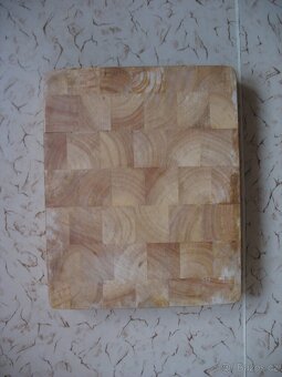 Kuch. nože (13 ks+nůžky) na dřev. podstavci TESCOMA a jiné. - 3