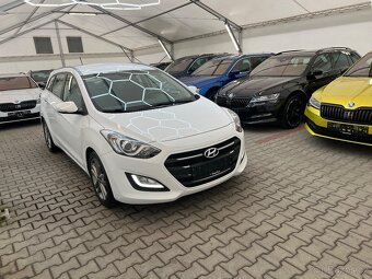 Hyundai i30 combi 1.6 CRDi,100 kW,manual,Style,AC,1maj,DPH - 3
