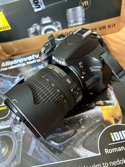 Zrcadlovka Nikon D3200 tělo + objektiv 18-105 mm + brašna - 3