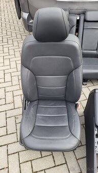 Mercedes GLE sedacky - 3