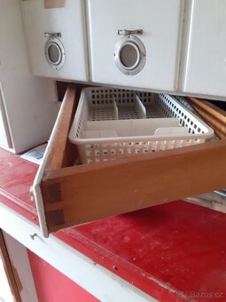 Prodám americkou kredenc - 3